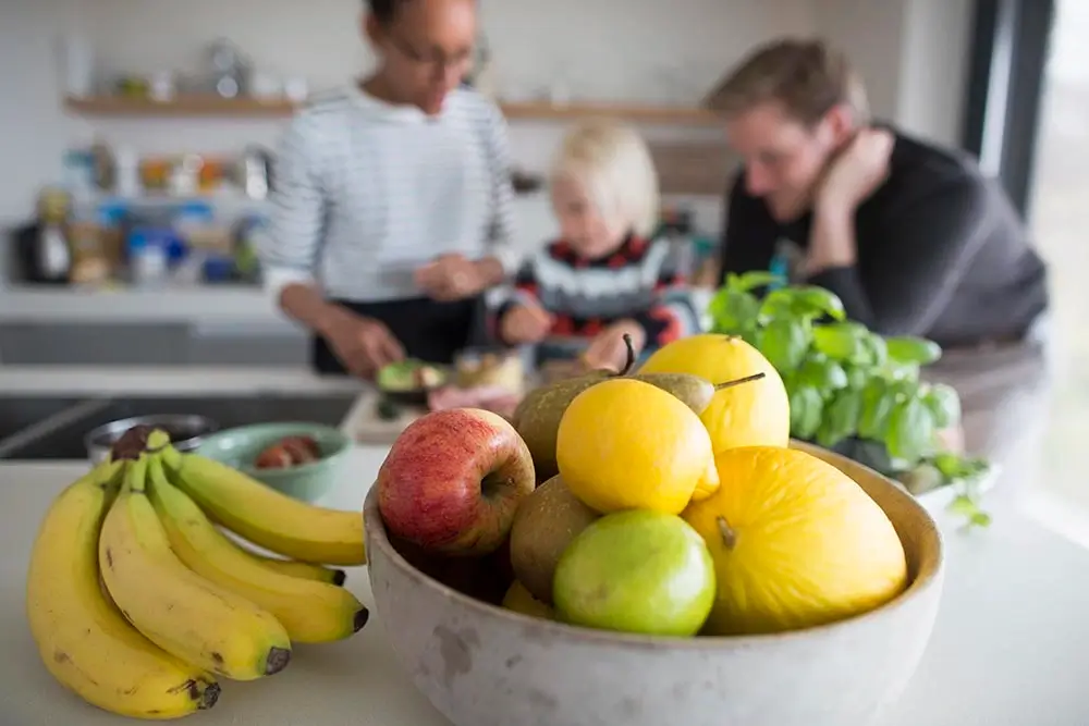 Building Lifelong Healthy Eating Habits for Weight Management